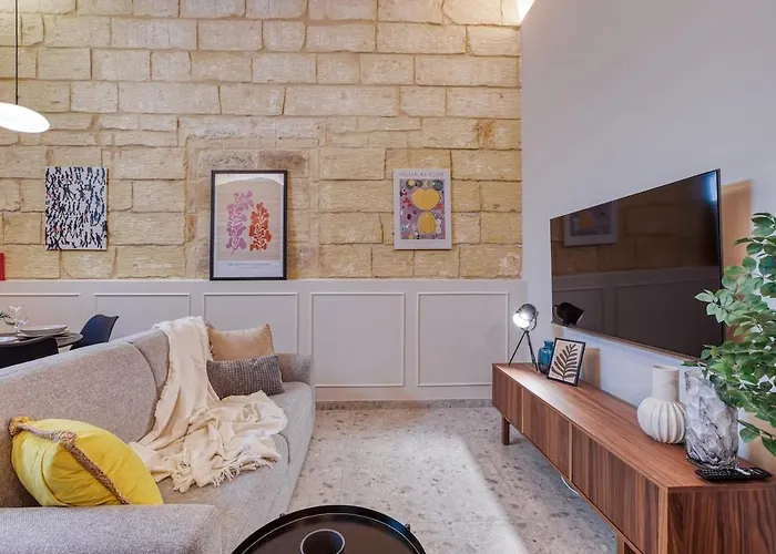 Boutique Townhouse With Garden *